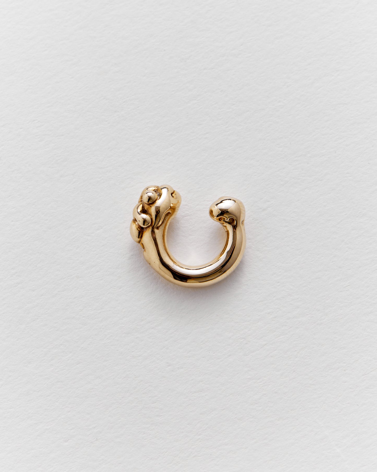 Auskaras PYKTIS – užmaunamas ear cuff'as
