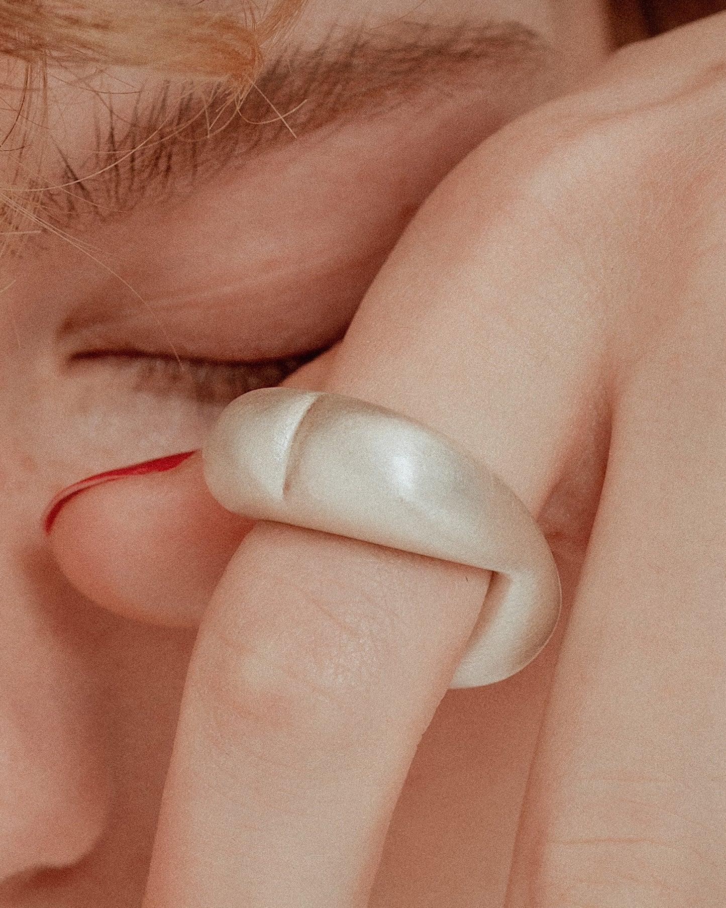 Žiedas GODUMAS burnos formos – glotnus